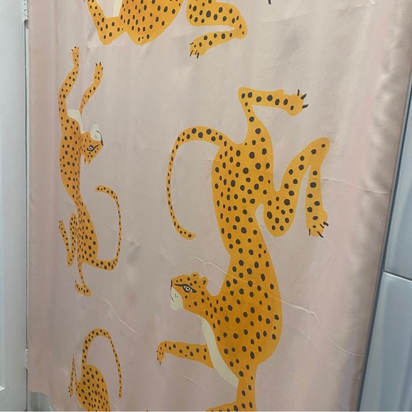 Pink Leopard Print Shower Curtain - Picture 6 of 6